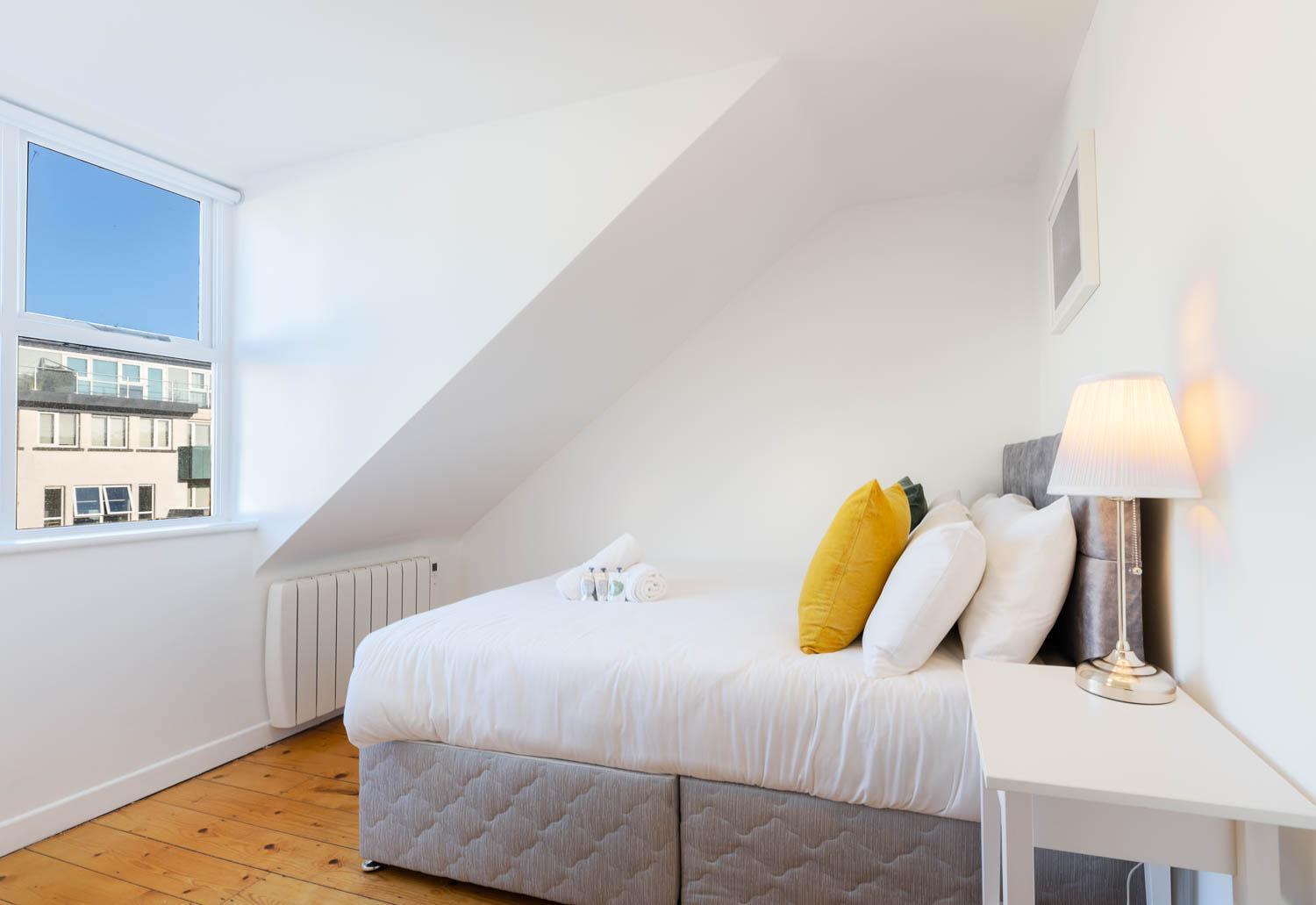 Modern Canal View Home, In City Centre, Sleeps 8 Galway Luaran gambar